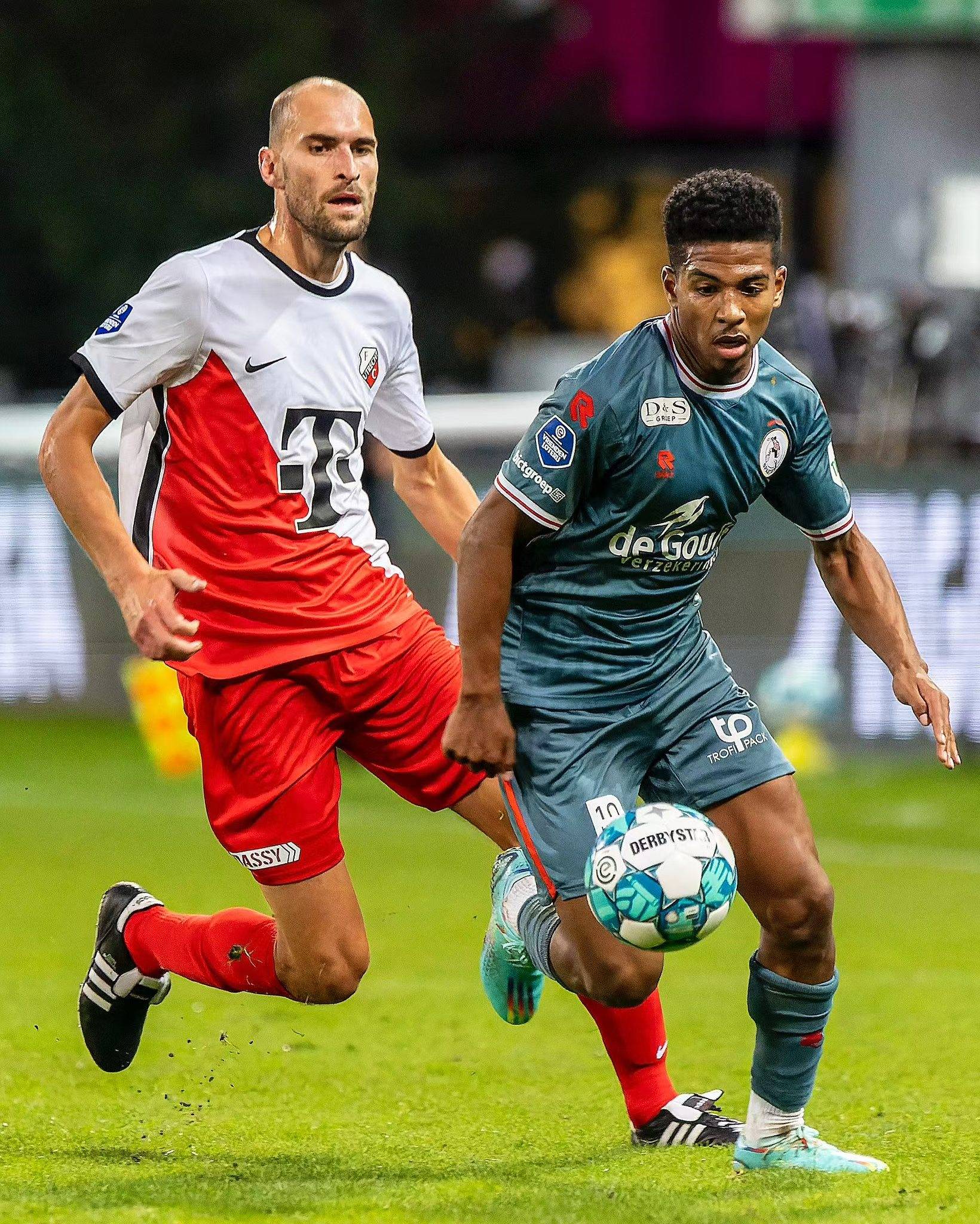 在许多关键 在许多关键