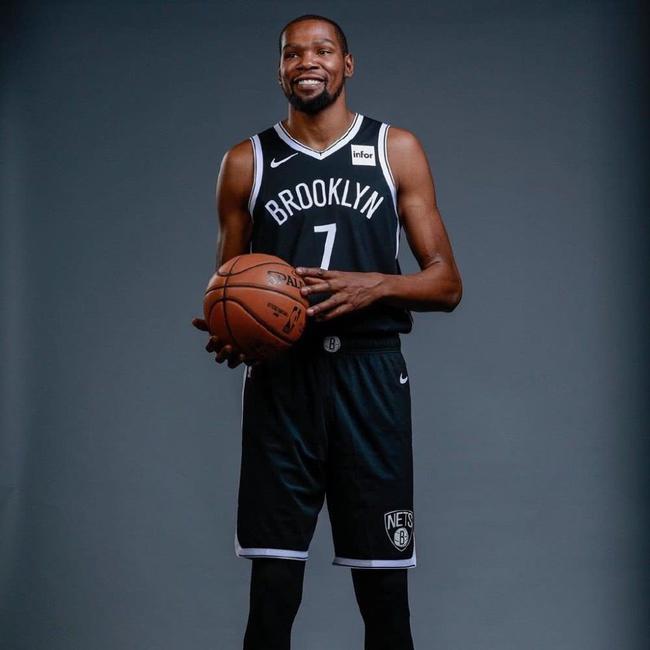 更展现了梅 更展现了梅